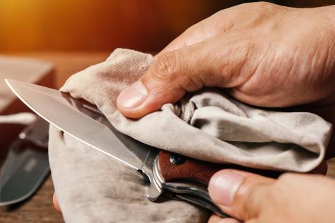 News & Tips: How to Care for a Pocket Knife