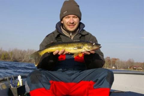 News & Tips: Walleye Require Boat Control