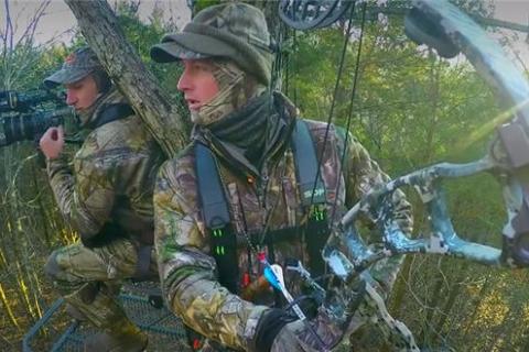 News & Tips: Bow Hunting Winter: New Strategy, Buck Down! (video)...